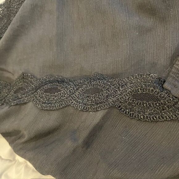 Kendall & Kylie Halter Neck Cropped Embellished Black Top Oversized XS - Picture 12 of 13